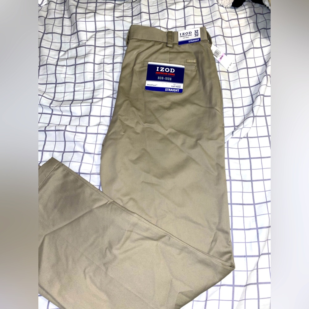 IZOD American Chino khaki pants - flat front - relaxed fit - straight - 32x32